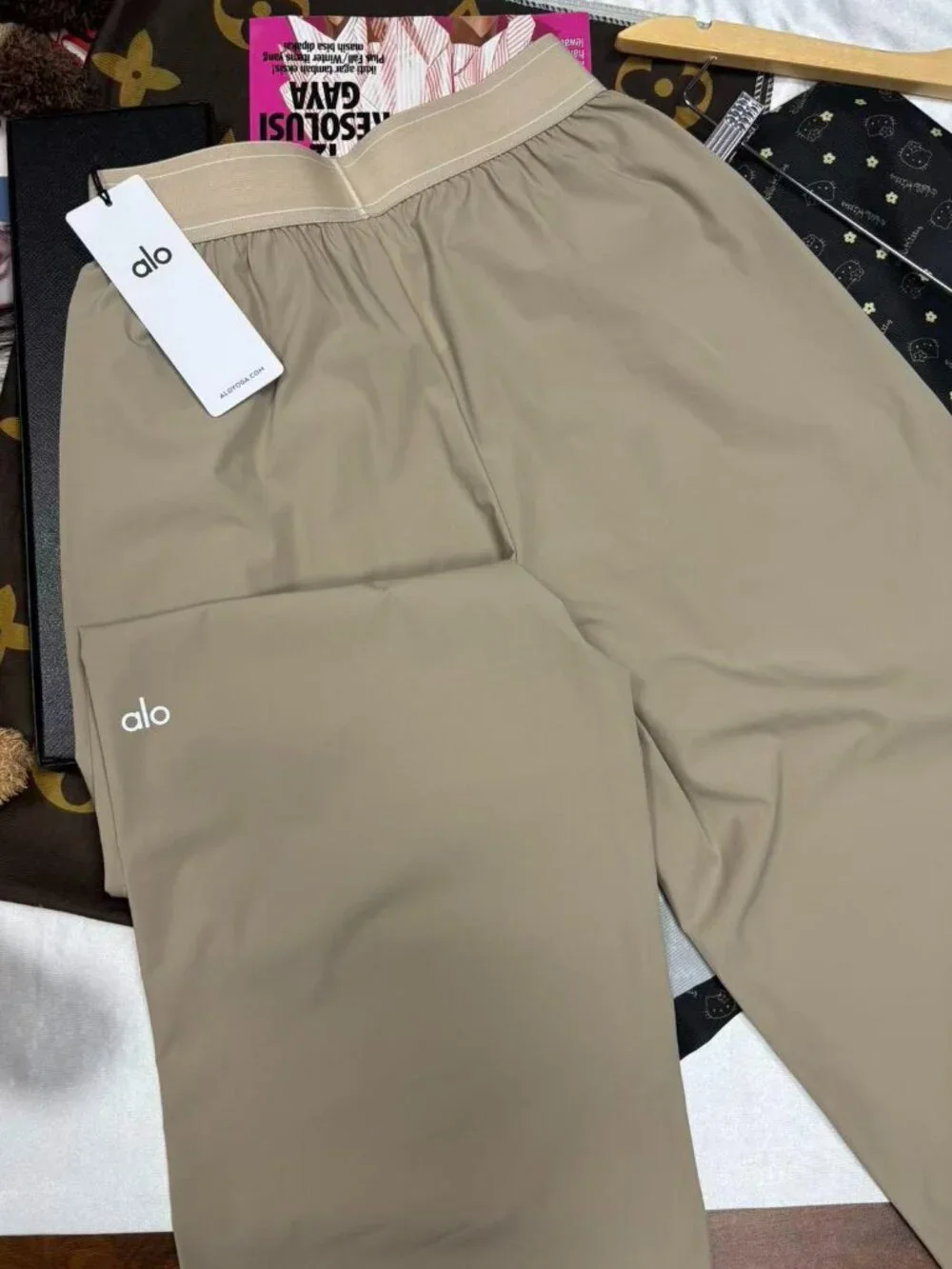 Loose pants🔥Alo Yoga Suit Up Trouser Gravel Color💡30-inch Inner Seam Length